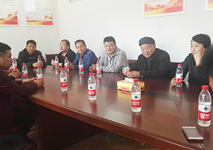 Yinjinda de Henan implementa el alivio de la pobreza industrial y la asistencia a Nuevo Pueblo Dunfangdian, Ciudad de Weihui